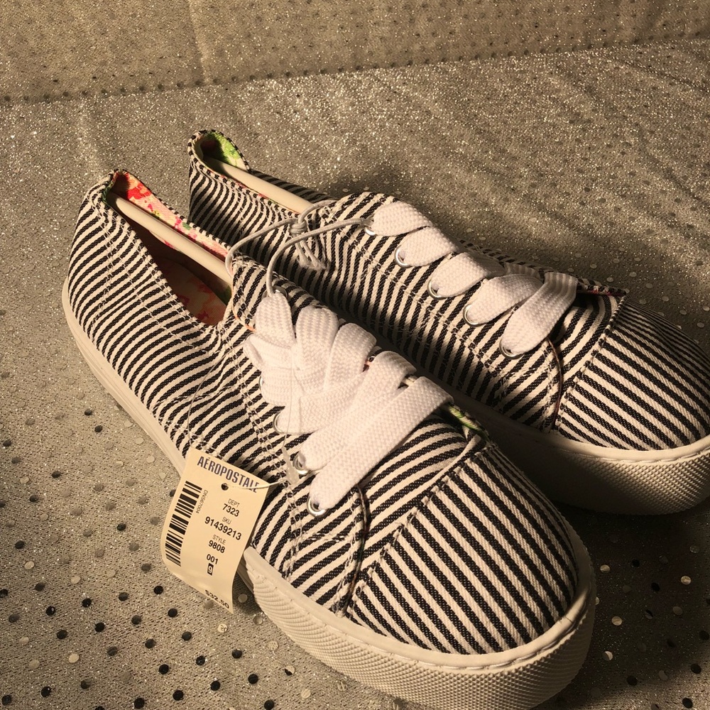 AEROPOSTALE sneakers